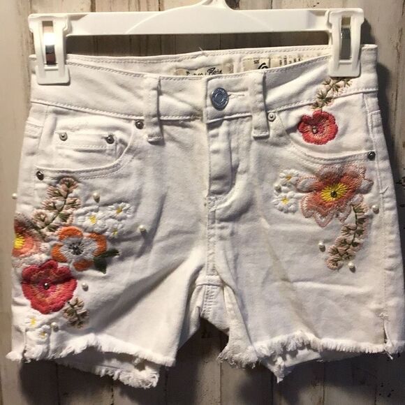 Shorts by indigo rain size 0 ￼ - Picture 1 of 8